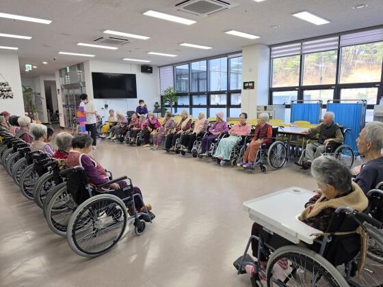 uGallery_260323152757x812000900n0.jpg